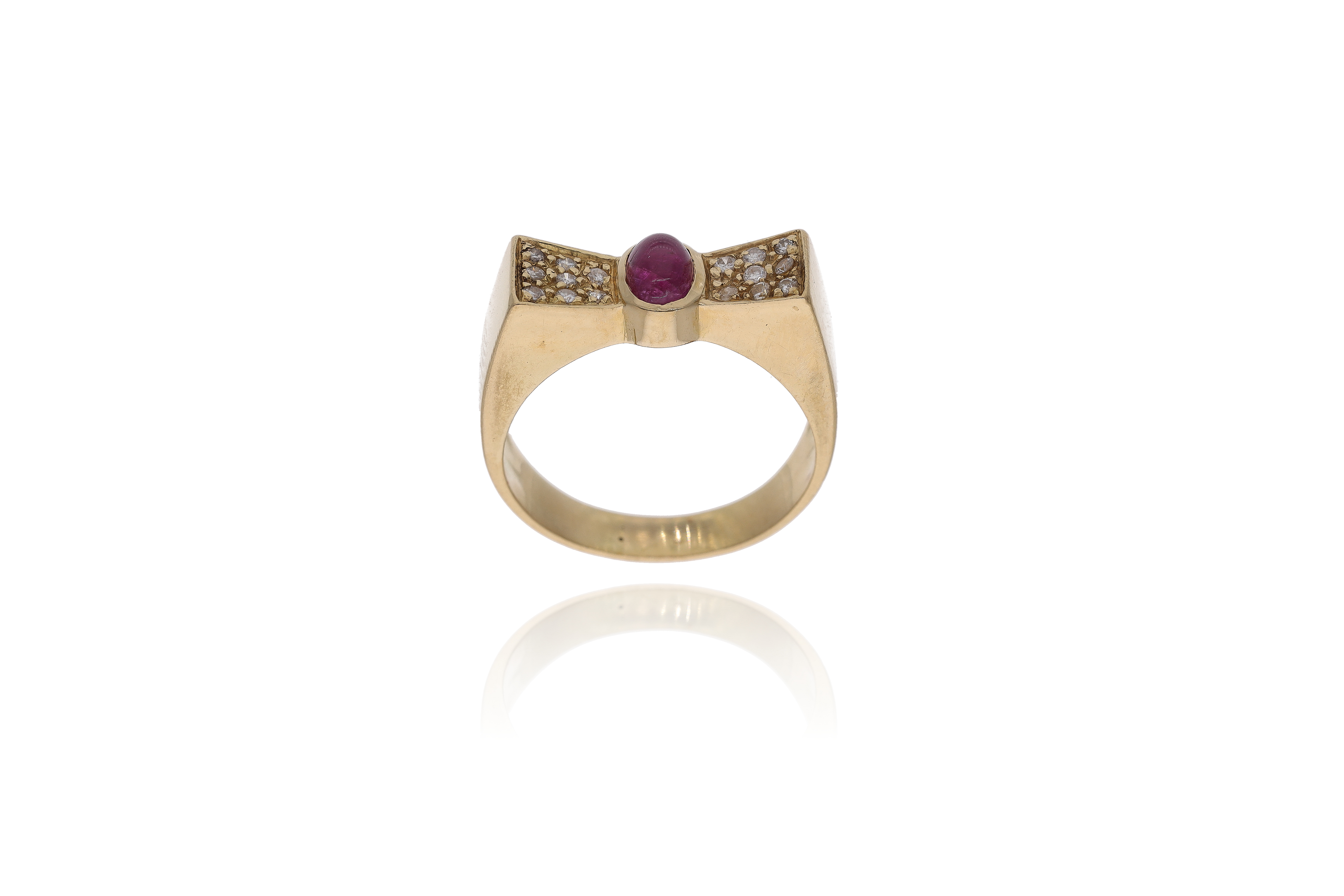Anello con diamanti e rubino - Asta Preziosi