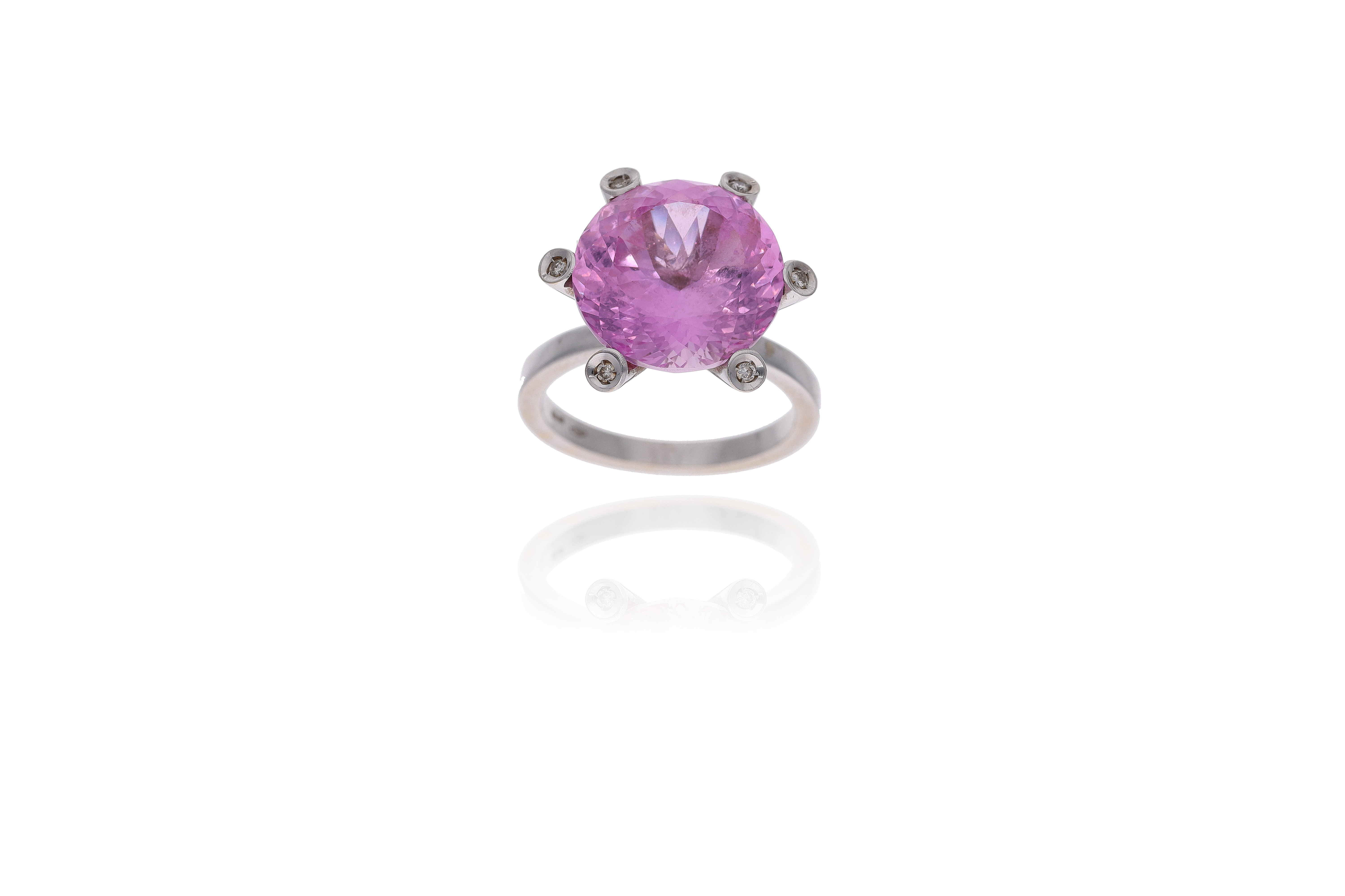 Anello con pietra e diamanti - Asta Preziosi