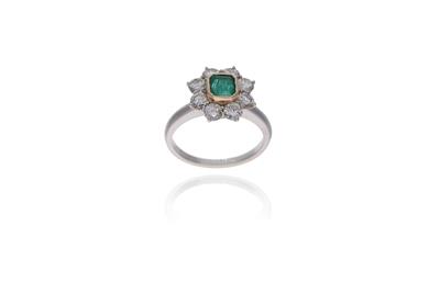 Anello con diamanti e smeraldo - Asta Preziosi Anello con diamanti e smeraldo - Asta Preziosi