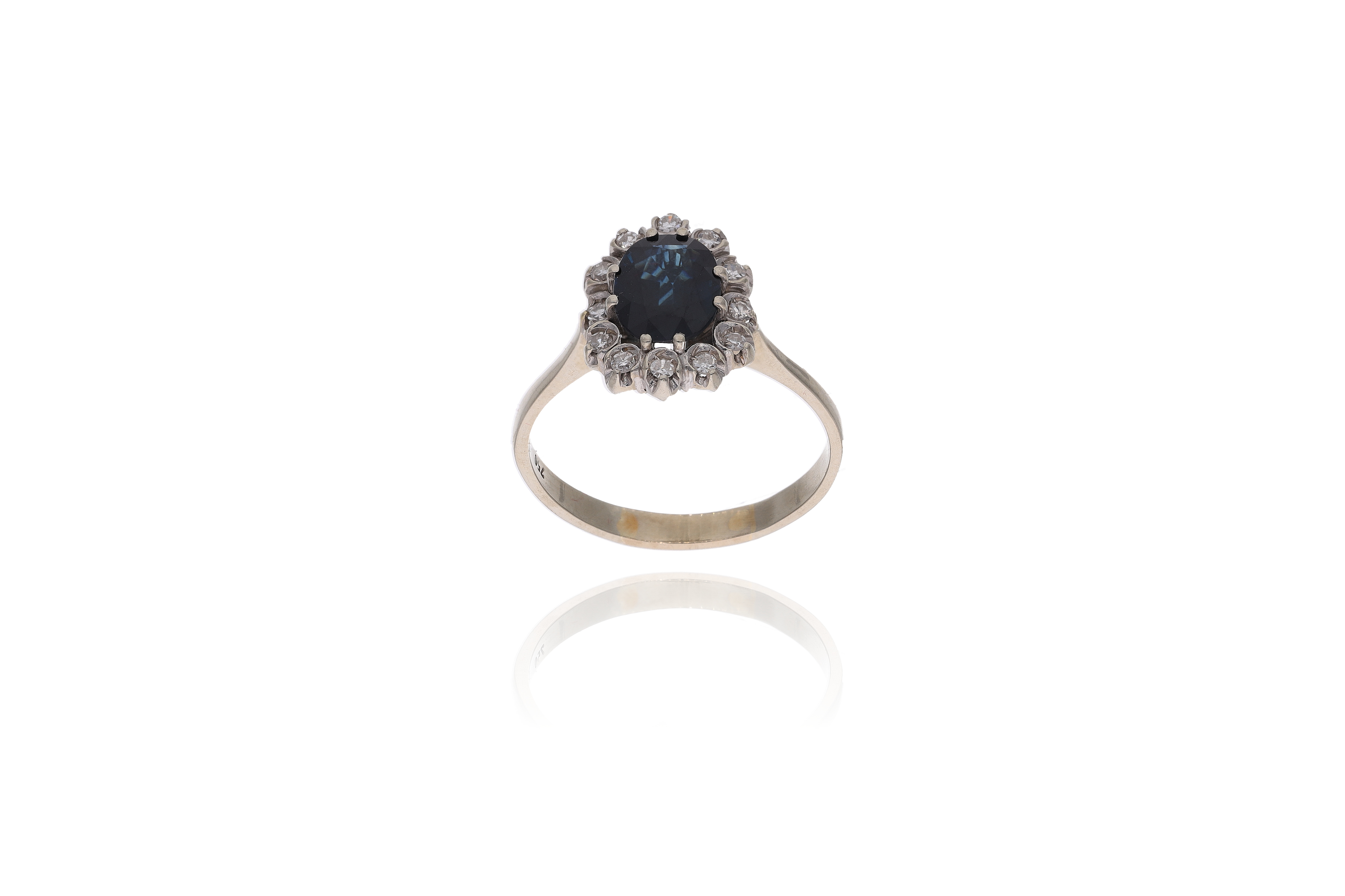 Anello con diamanti e zaffiro - Asta Preziosi