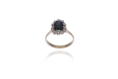 Anello con diamanti e zaffiro - Asta Preziosi Anello con diamanti e zaffiro - Asta Preziosi