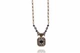 Parure orecchini e collana con diamanti e zaffiri - Asta Preziosi Parure orecchini e collana con diamanti e zaffiri - Asta Preziosi