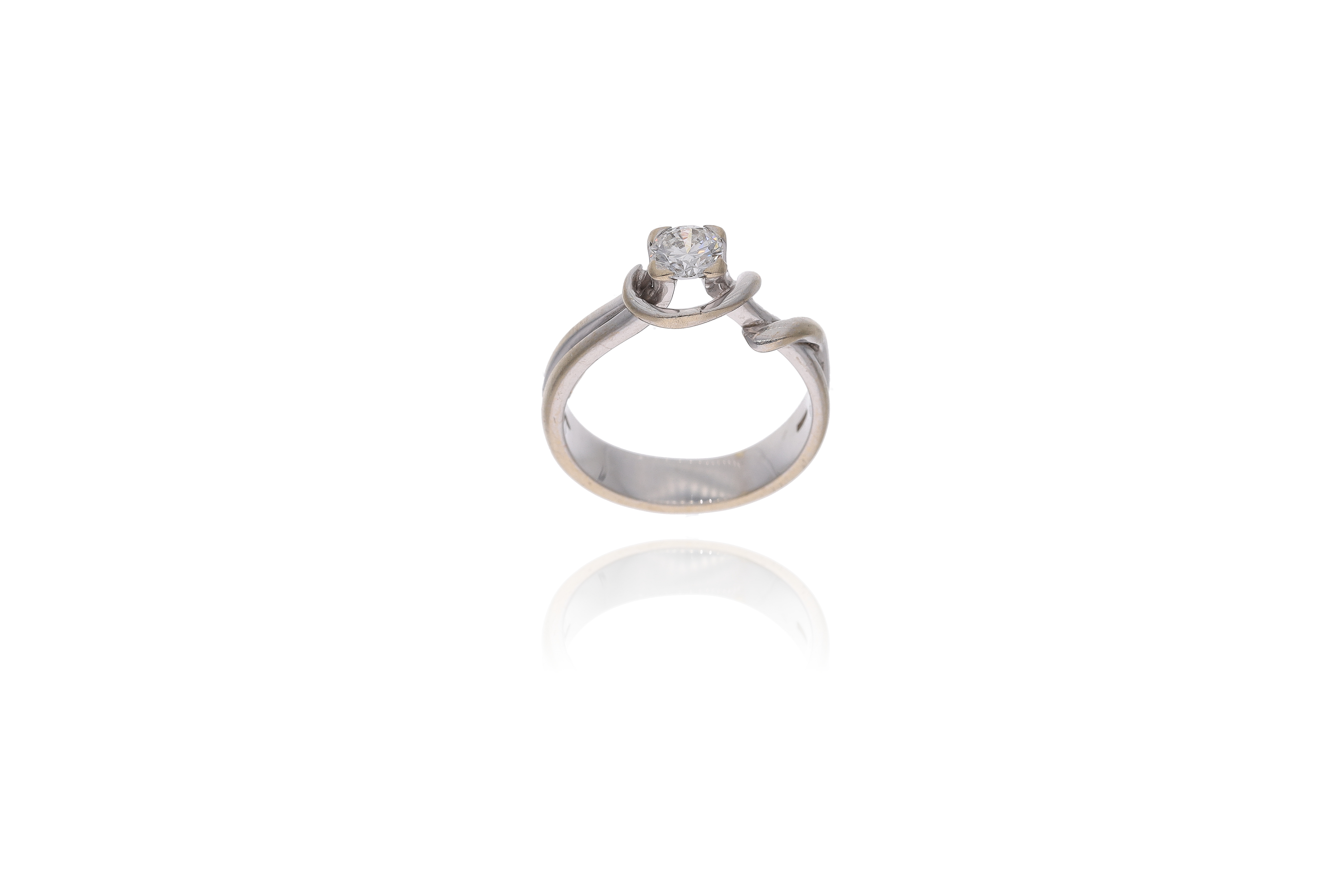 Recarlo anello con diamante - Asta Preziosi