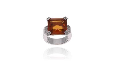 Anello con quarzo e diamanti - Asta Preziosi Anello con quarzo e diamanti - Asta Preziosi