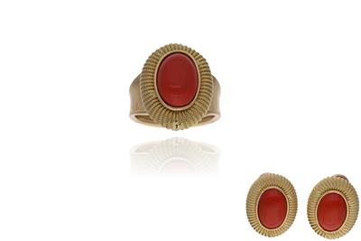 Parure, anello e paio di orecchini con corallo - Asta Preziosi