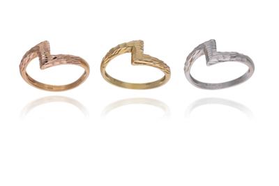 Tre anelli in oro - Asta Preziosi