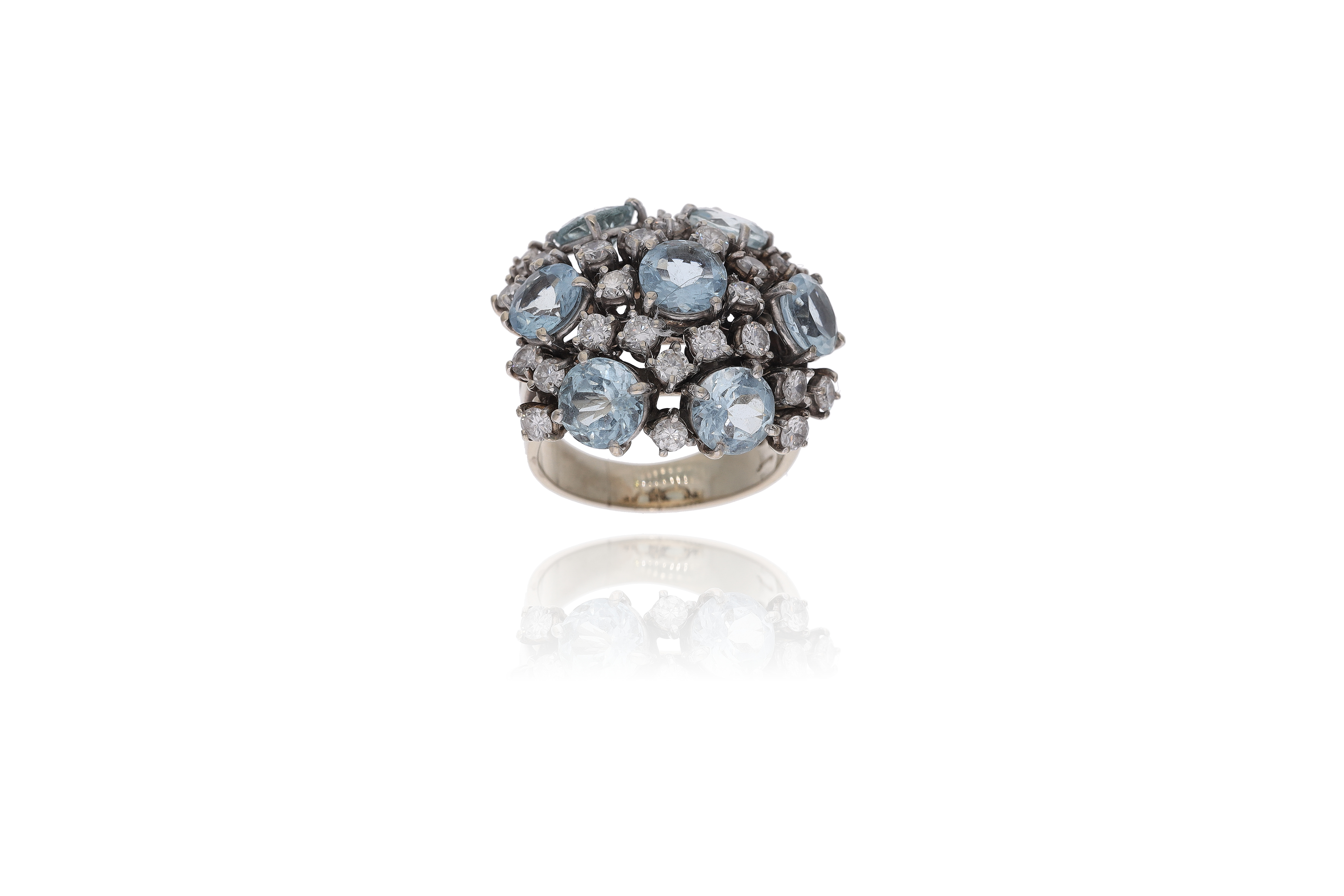 Anello con acquemarine e diamanti - Asta Preziosi