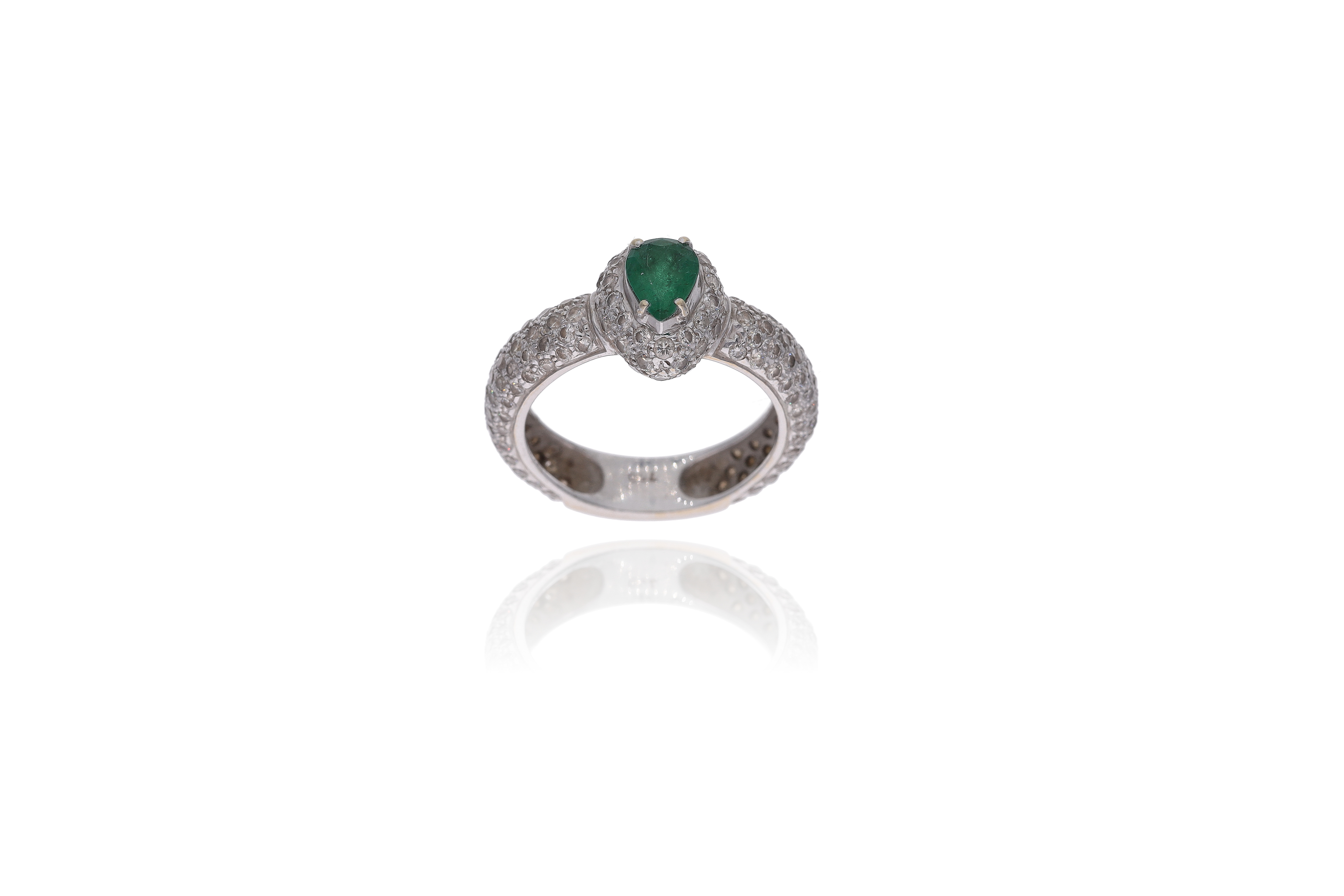 Anello con diamanti e smeraldo - Asta Preziosi