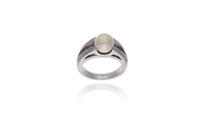 Anello con perla e diamanti - Asta Preziosi Anello con perla e diamanti - Asta Preziosi
