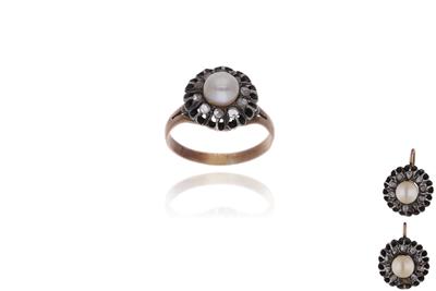 Parure, anello e paio di orecchini con perle e diamanti - Asta Preziosi Parure, anello e paio di orecchini con perle e diamanti - Asta Preziosi