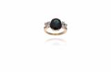 Anello con zaffiro e diamanti - Asta Preziosi Anello con zaffiro e diamanti - Asta Preziosi