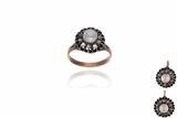 Parure, anello e paio di orecchini con perle e diamanti - Asta Preziosi Parure, anello e paio di orecchini con perle e diamanti - Asta Preziosi
