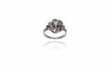 Anello con diamanti - 