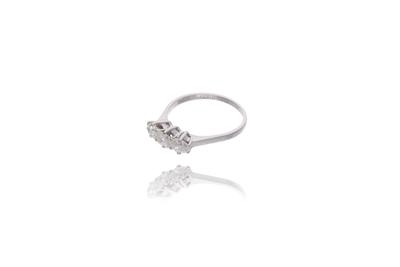 Anello con diamanti - 