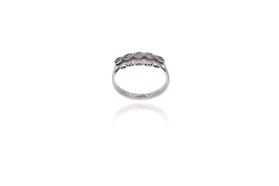 Anello con diamanti - Asta Preziosi