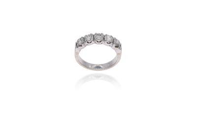 Anello con diamanti - Asta Preziosi
