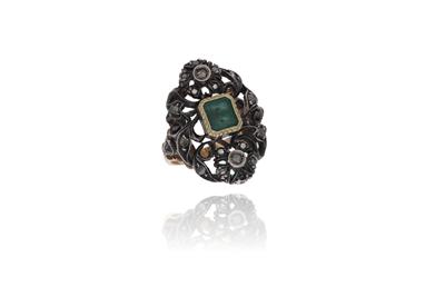 Anello con diamanti e smeraldo - Asta Preziosi