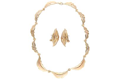 Parure, collana e paio di orecchini in oro - Asta Preziosi