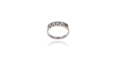 Anello con diamanti - Asta Preziosi