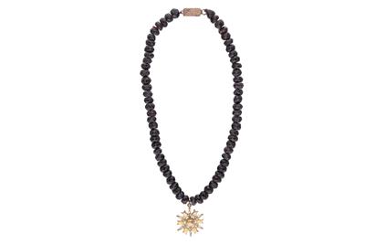 Collana di granati con ciondolo - Asta Preziosi