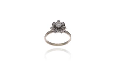 Anello con diamanti - Asta Preziosi