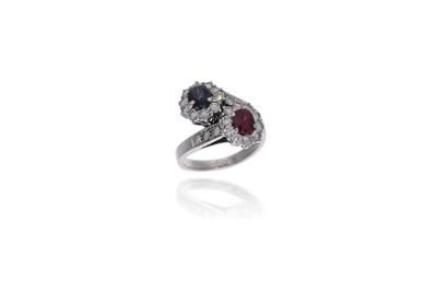 Anello con diamanti, rubino e zaffiro - Asta Preziosi