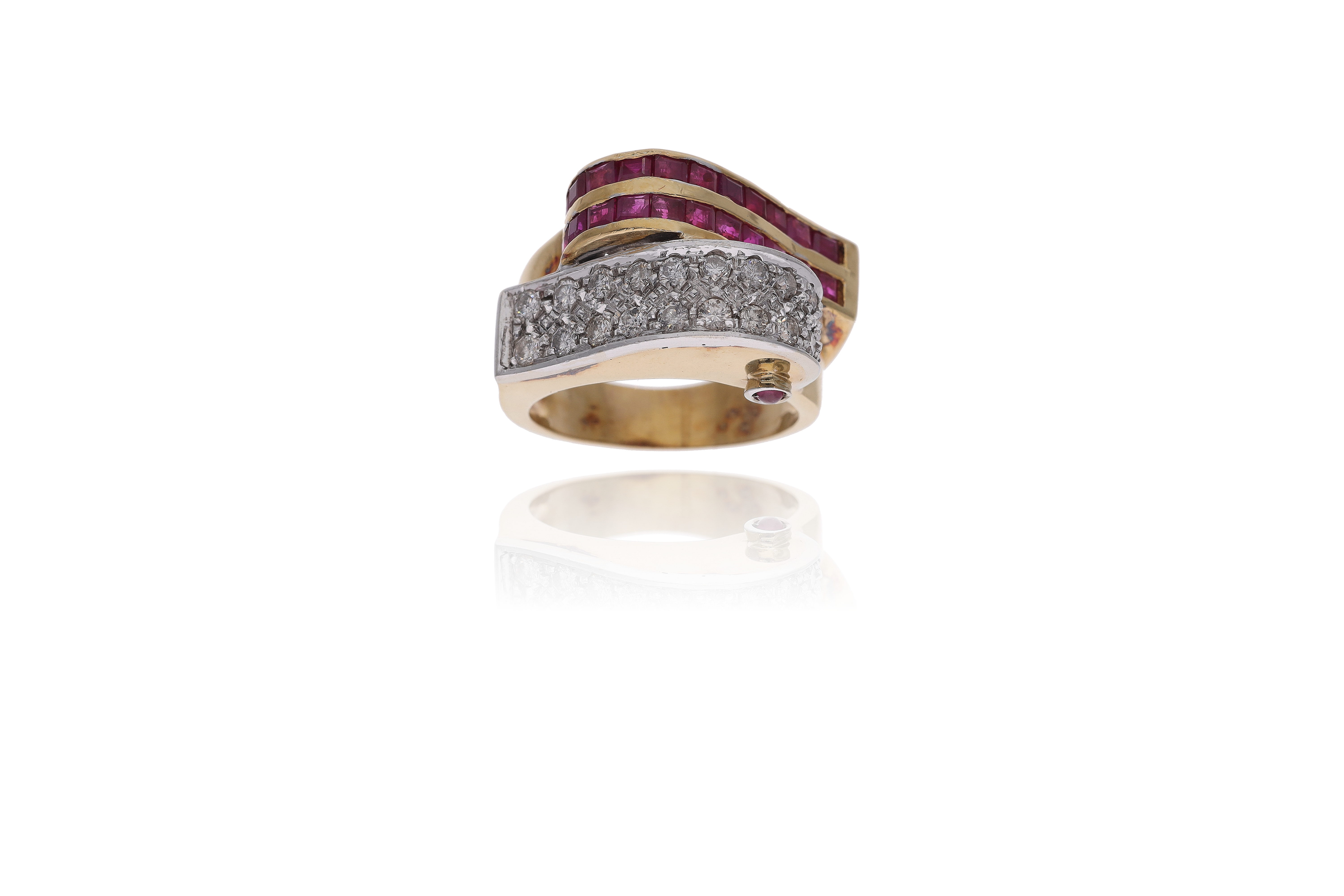 Anello con diamanti rubini e pietre - Asta Preziosi