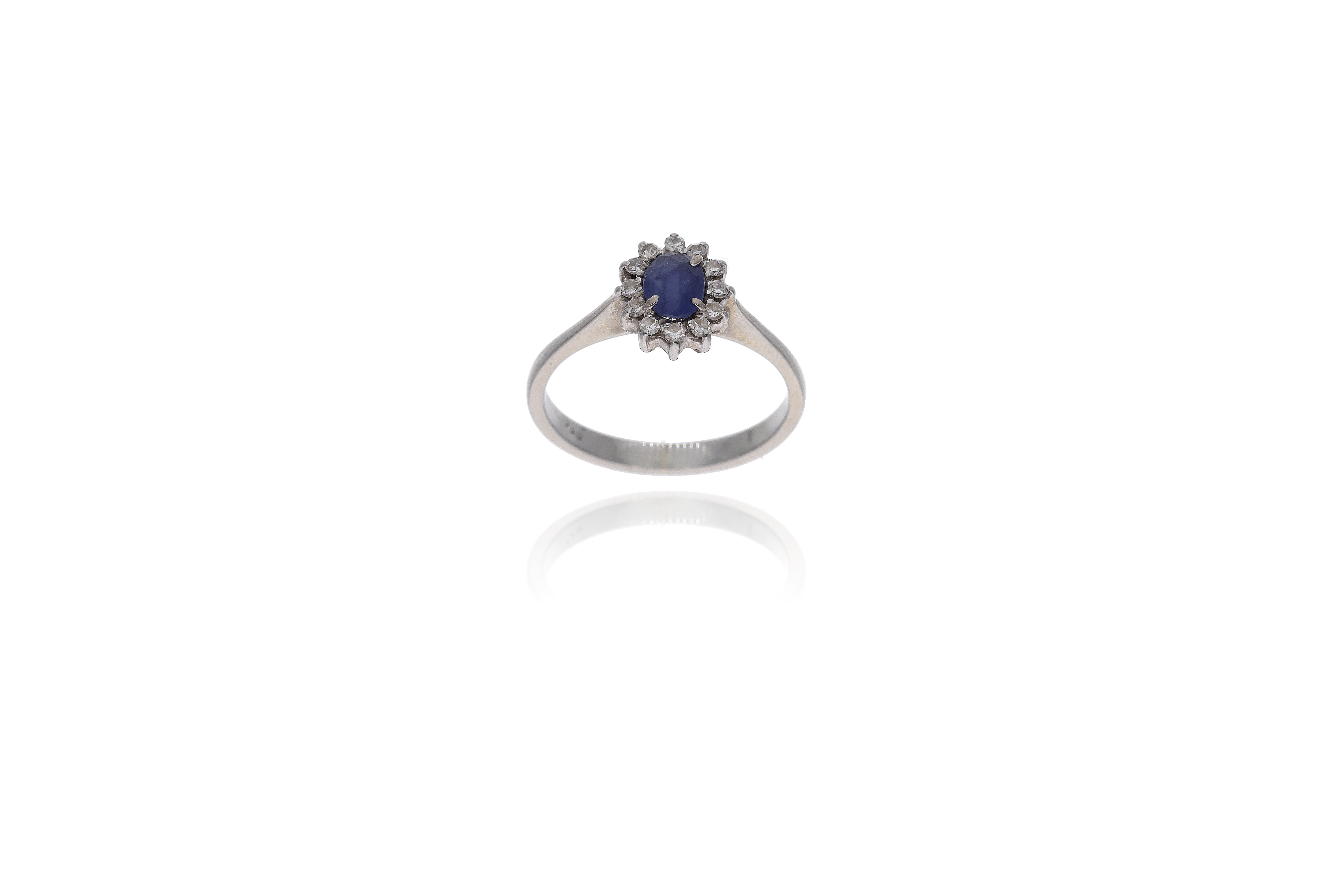 Anello con zaffiro e diamanti - Asta Preziosi