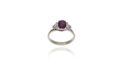 Anello con rubino e diamanti - Asta Preziosi Anello con rubino e diamanti - Asta Preziosi