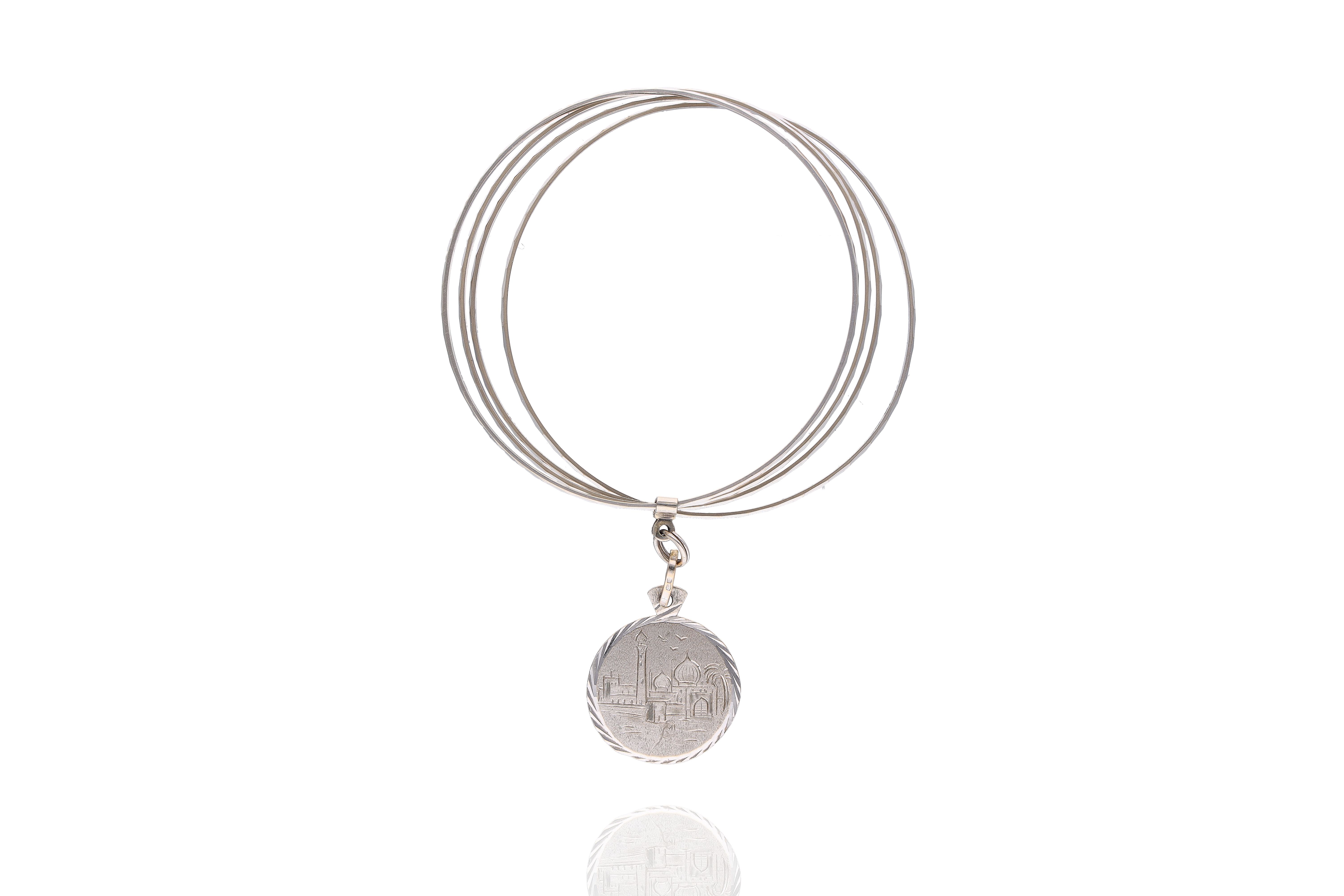 Bracciale con ciondolo - Asta Preziosi