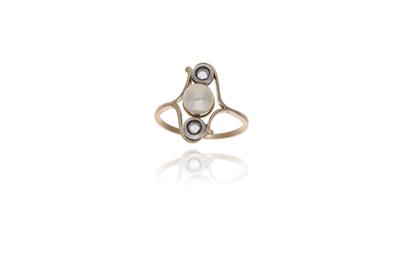 Anello con perla coltivata e diamanti - Asta Preziosi Anello con perla coltivata e diamanti - Asta Preziosi