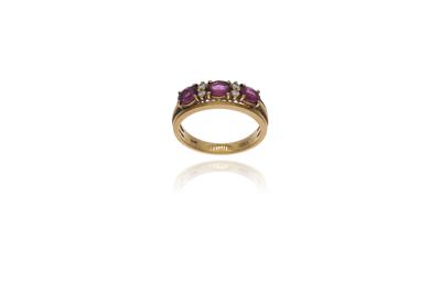 Anello con rubini e diamanti - Asta Preziosi
