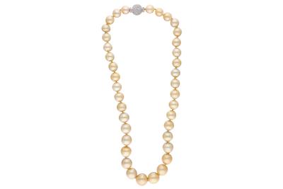 Collana di perle Mari del Sud e diamanti - Asta Preziosi Collana di perle Mari del Sud e diamanti - Asta Preziosi
