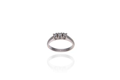Anello con diamanti - Asta Preziosi