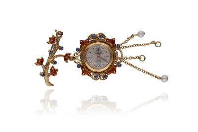 Spilla con orologio a ciondolo con smalti, perle coltivate e pietre - Asta Preziosi