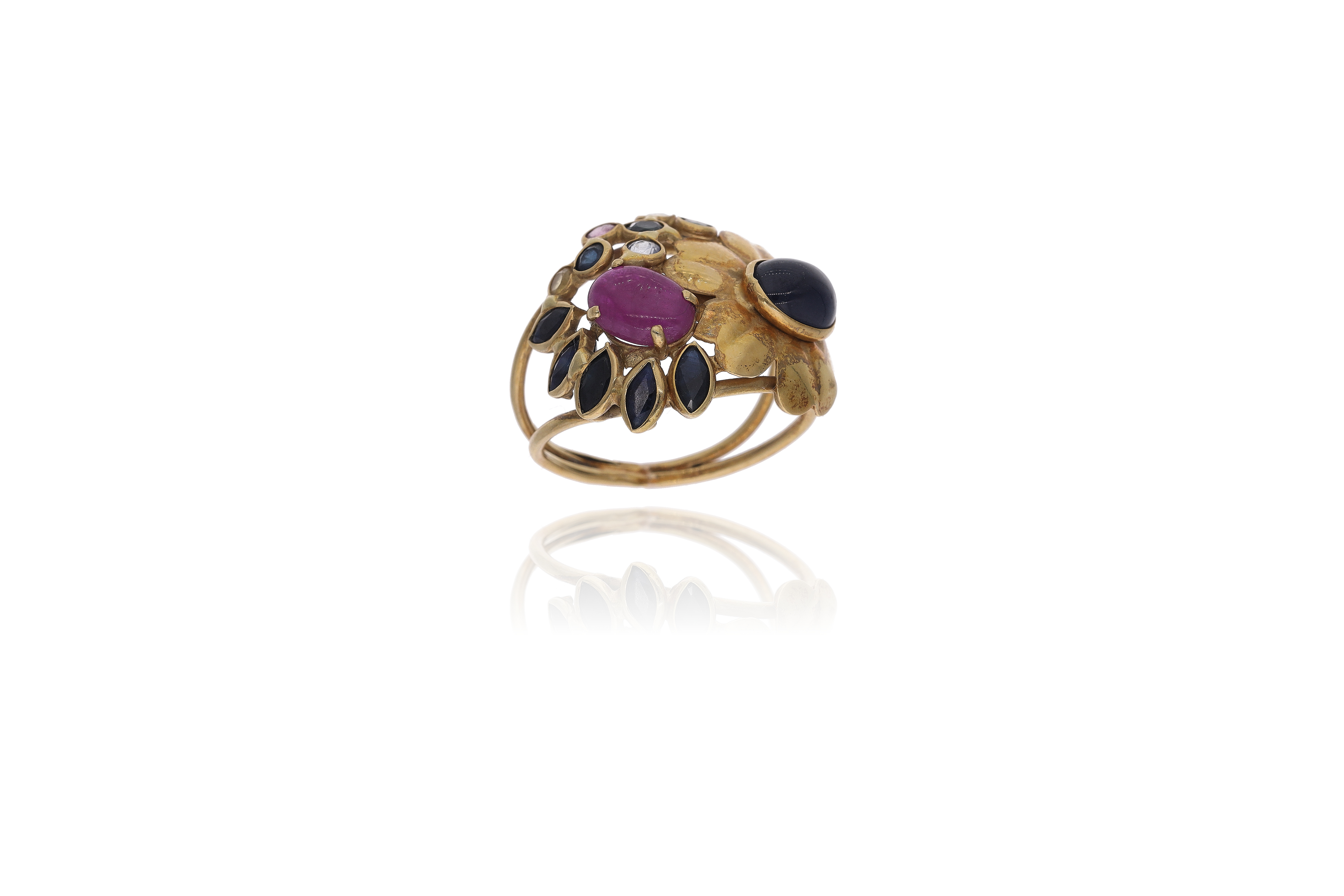 Anello con zaffiri e rubino - Asta Preziosi
