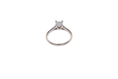 Anello con diamanti - Asta Preziosi