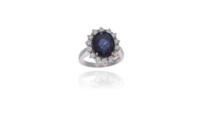 Anello con pietra e diamanti - Asta Preziosi