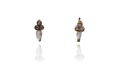Orecchini con perle e diamanti - Asta Preziosi