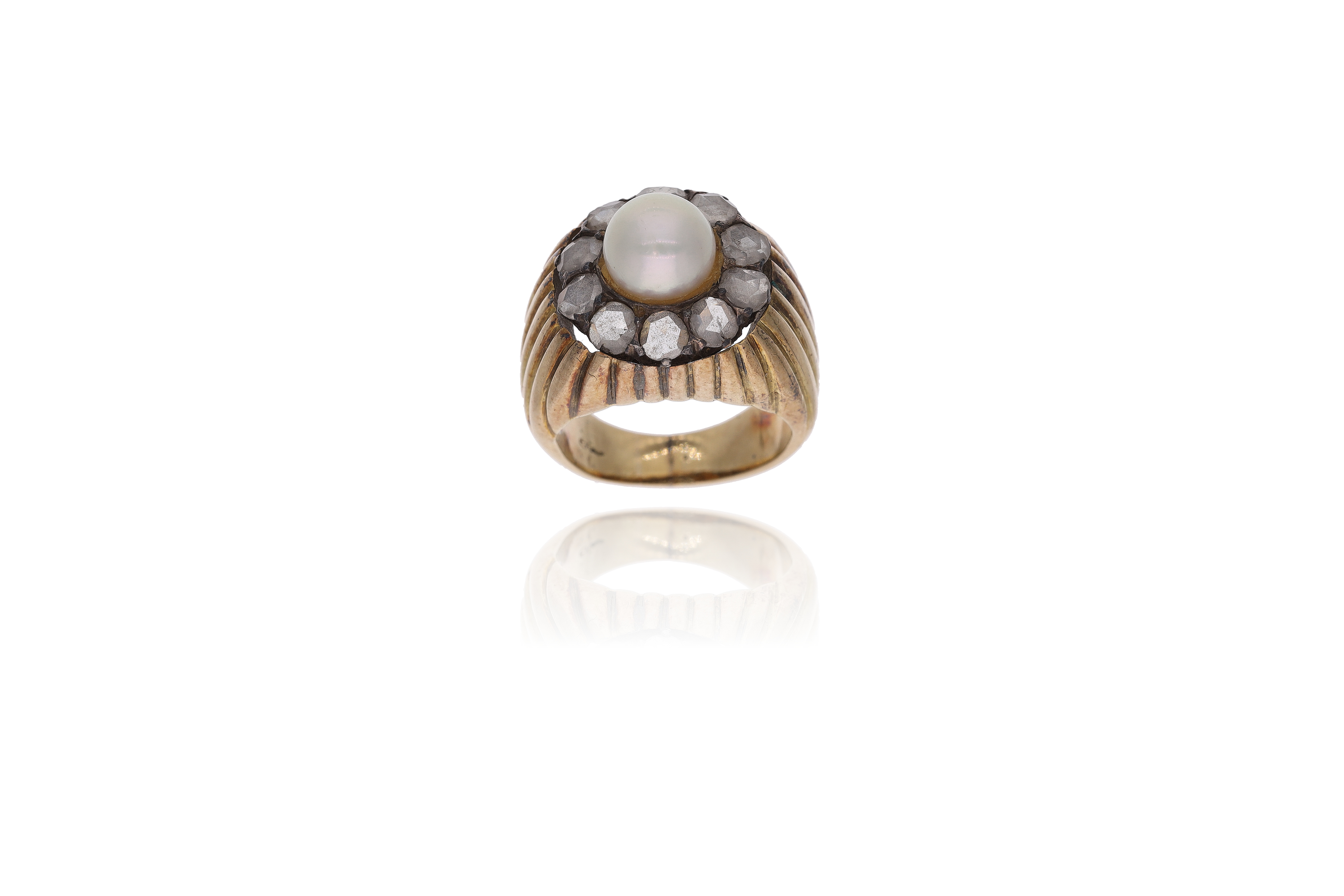 Anello con diamanti e perla - Asta Preziosi