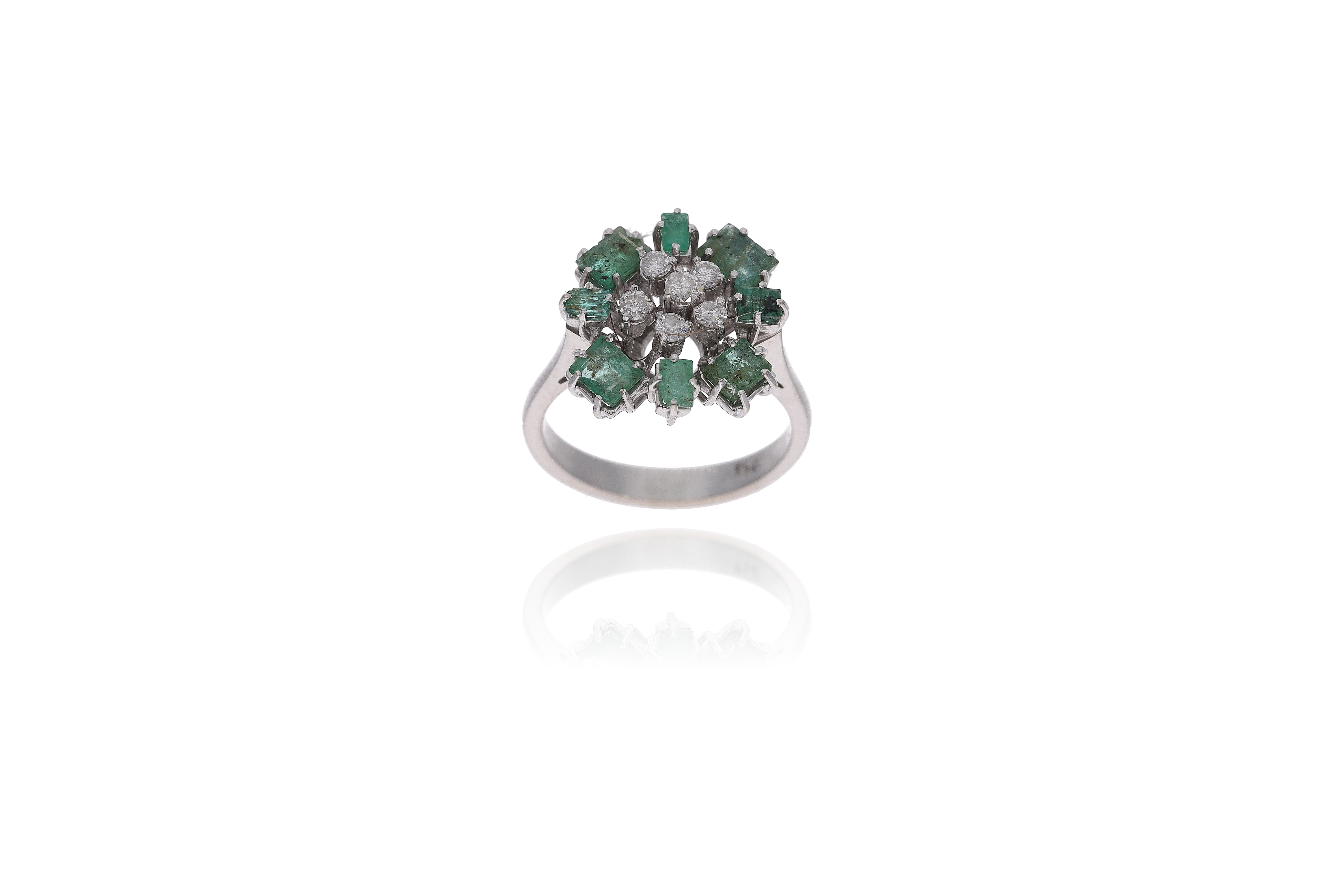 Anello con smeraldi e diamanti - Asta Preziosi