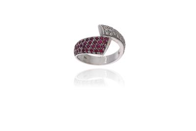 Anello a contrarie' con rubini, pietre e diamanti - Asta Preziosi Anello a contrarie' con rubini, pietre e diamanti - Asta Preziosi