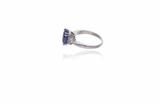 Anello con pietra e diamanti - Asta Preziosi Anello con pietra e diamanti - Asta Preziosi