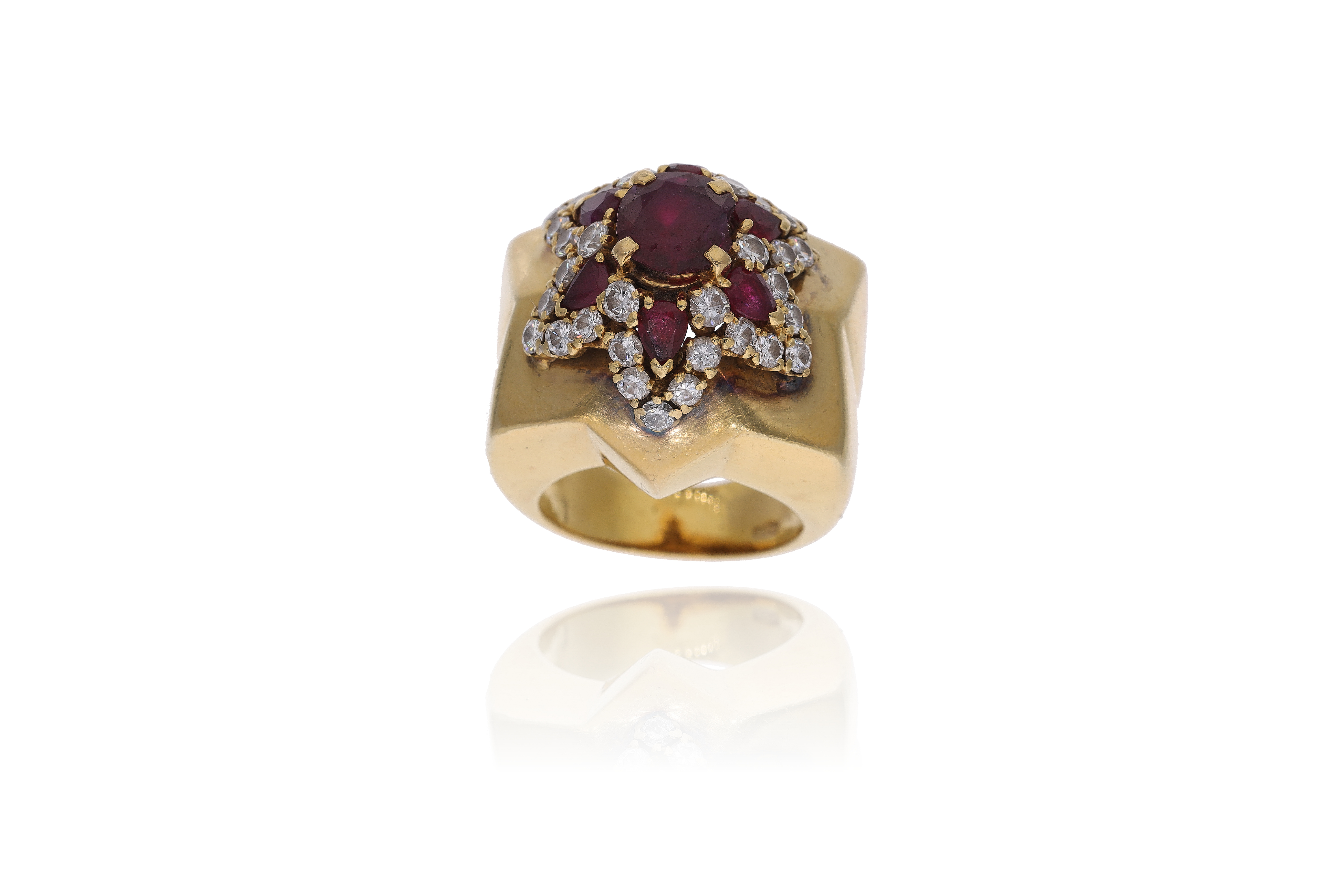 Anello con diamanti e rubini - Asta Preziosi