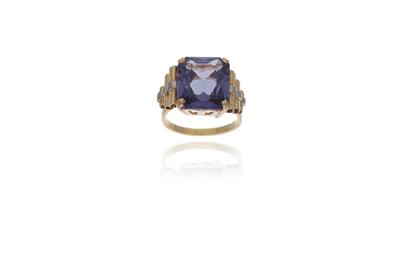 Anello con pietra - Asta Preziosi