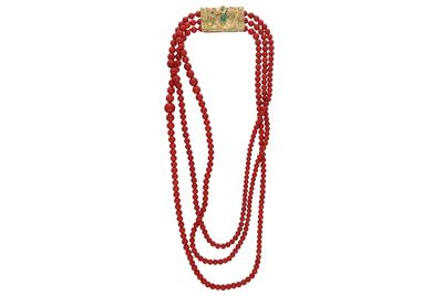 Collana tre fili di coralli - Asta Preziosi Collana tre fili di coralli - Asta Preziosi