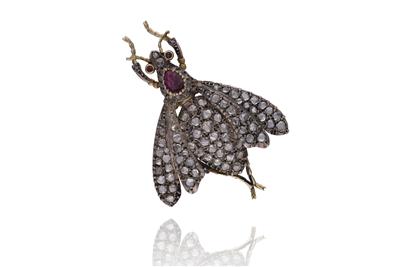 Spilla con diamanti e rubini - Asta Preziosi Spilla con diamanti e rubini - Asta Preziosi