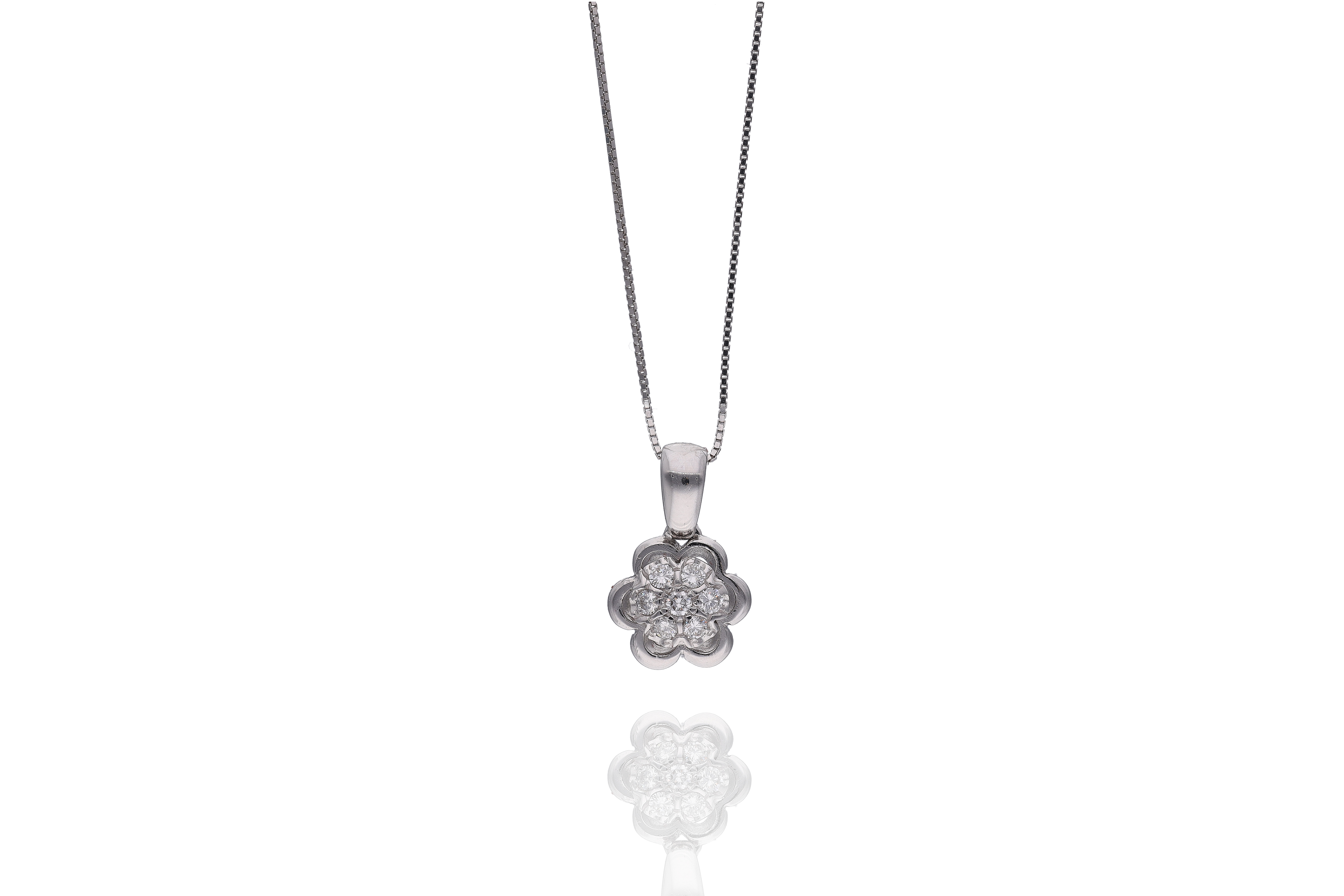 Collana ciondolo con diamanti - Asta Preziosi
