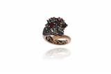 Anello con zaffiri, rubini, smeraldi e diamanti - Asta Preziosi Anello con zaffiri, rubini, smeraldi e diamanti - Asta Preziosi
