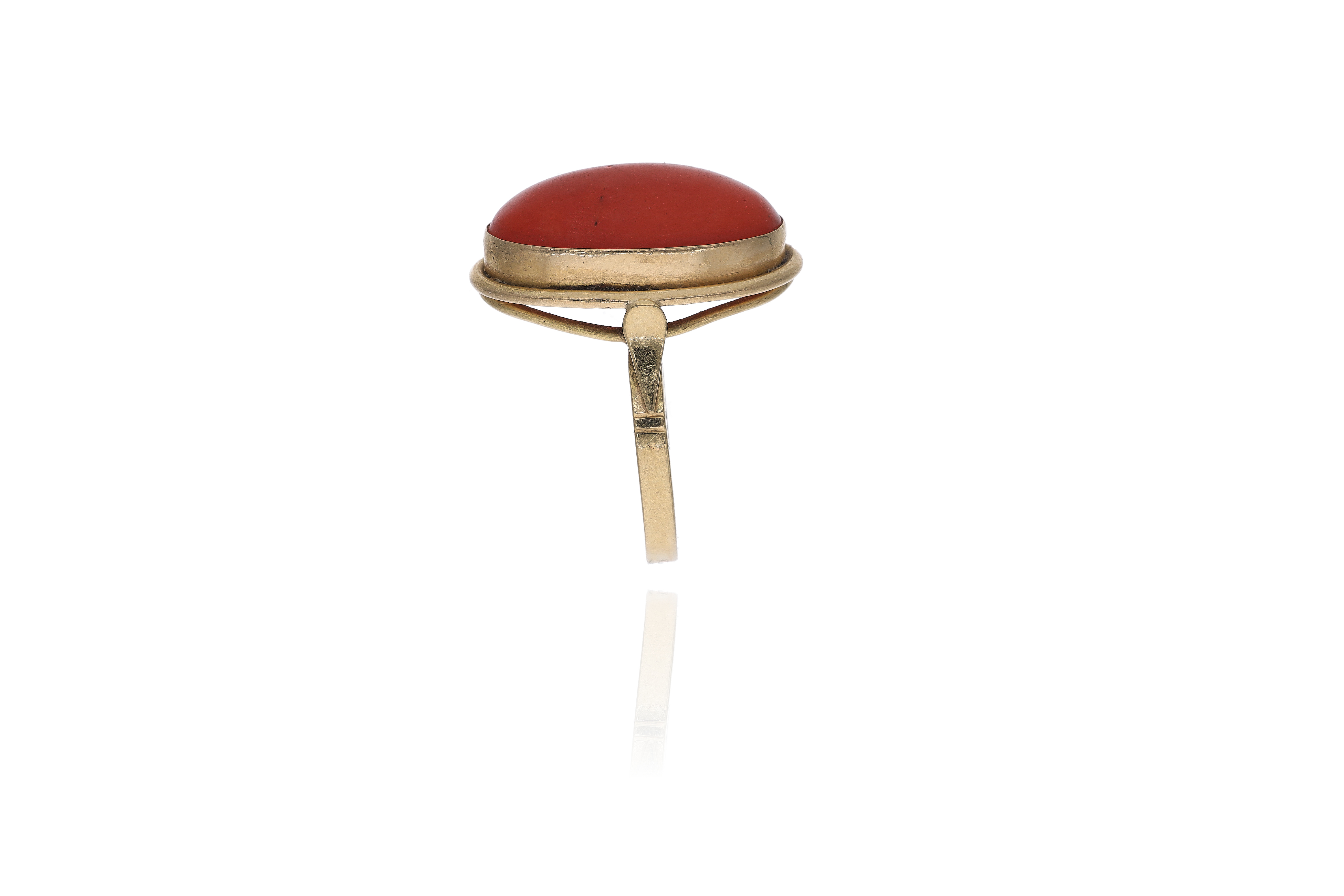Anello con corallo - Asta Preziosi